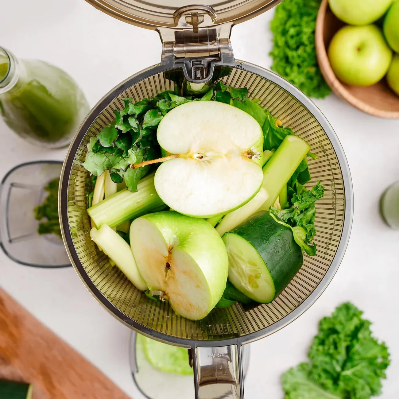 Kuvings  AUTO10 Hands-Free Slow Juicer