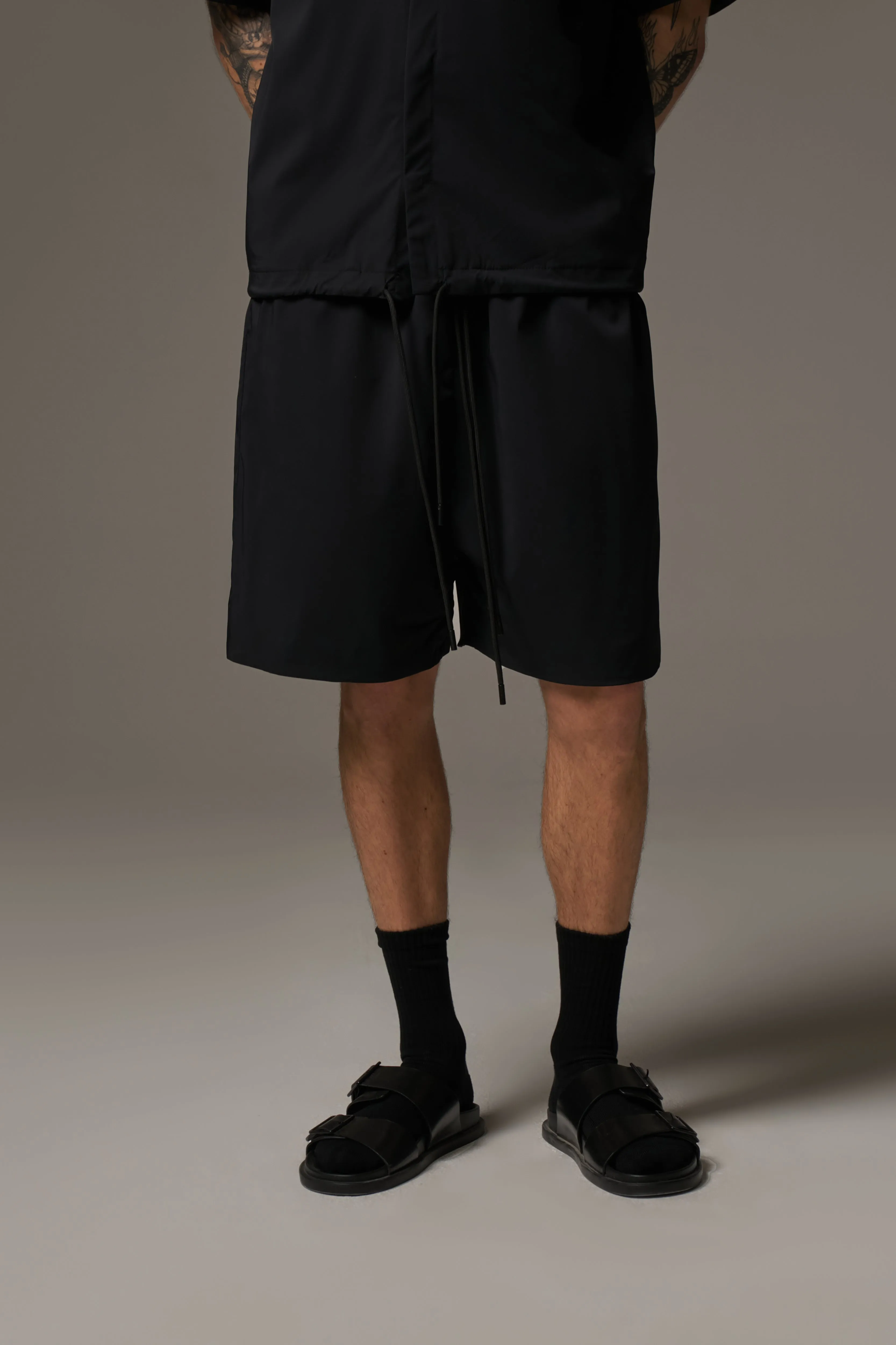 NYLON DRAWCORD SHORTS - BLACK