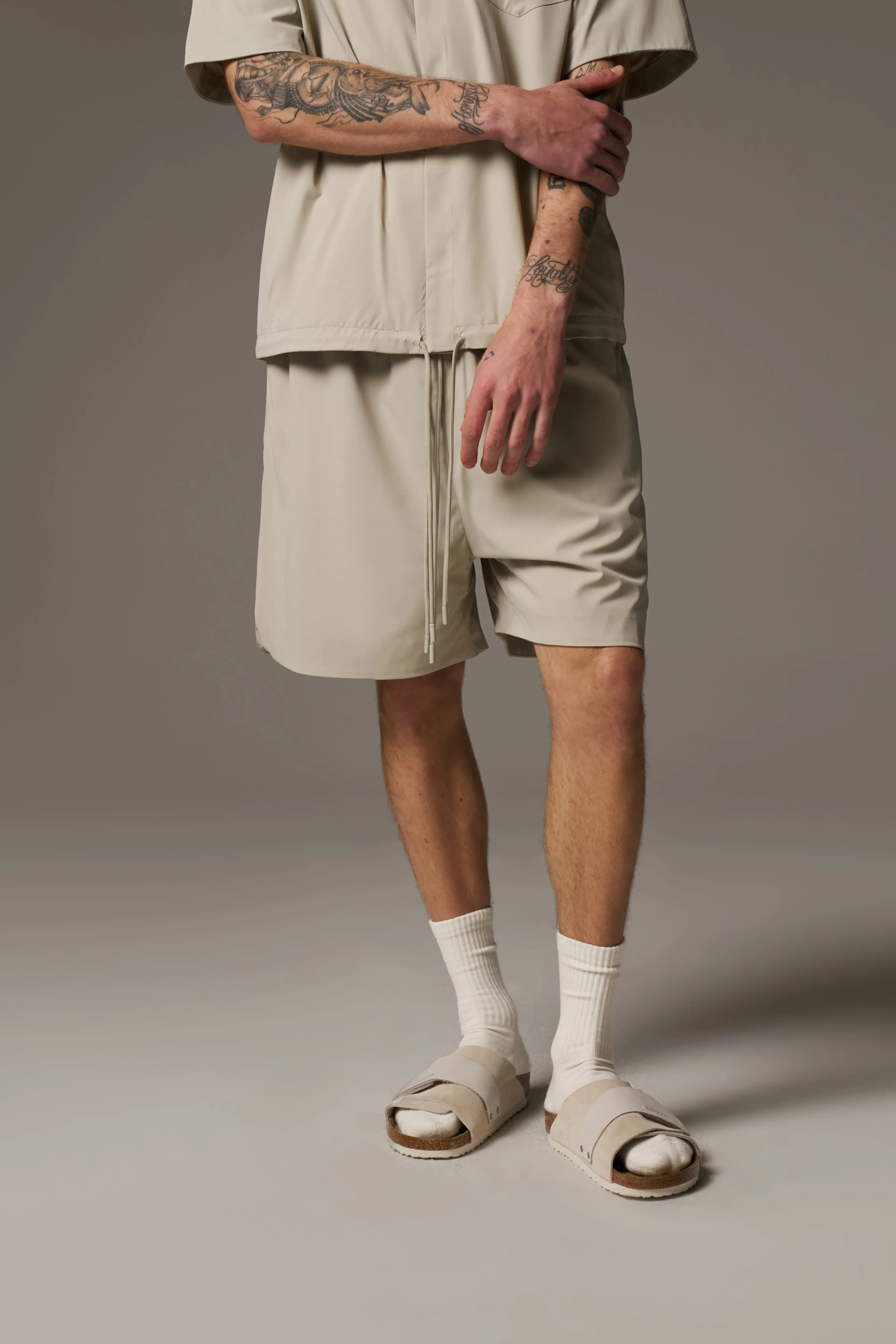 NYLON DRAWCORD SHORTS - GREY
