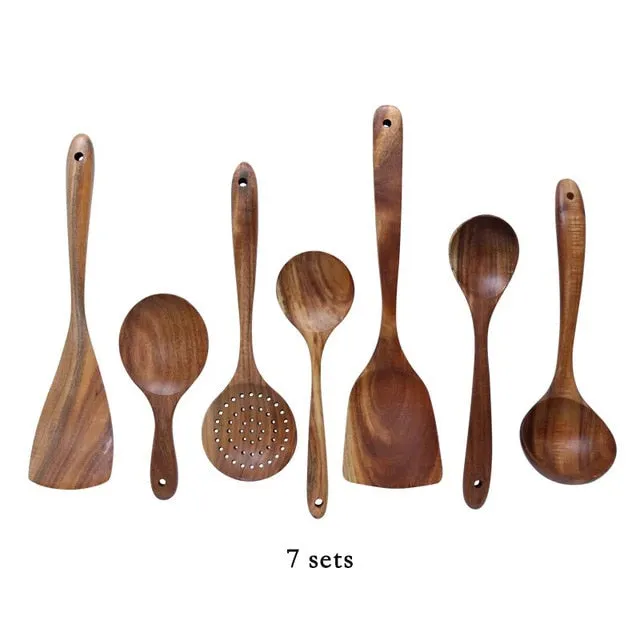 WOODEN KITCHEN UTENSIL SET