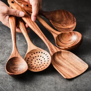 WOODEN KITCHEN UTENSIL SET